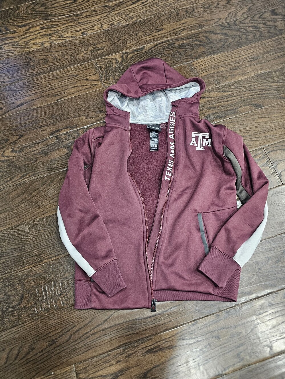 Gen2 Texas A&M Aggies Jacket, Size M, Maroon, Great Condition